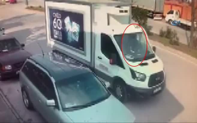 Hatası pahalıya mal oldu! O anlar kamerada