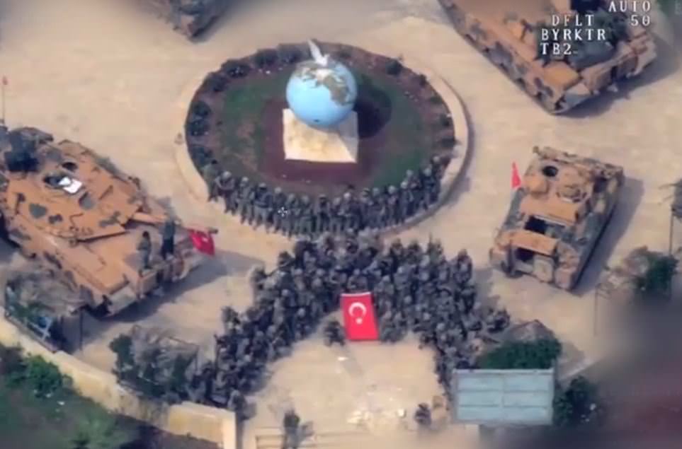 Afrin merkezdeki coşkuyu Bayraktar SİHA’lar görüntüledi