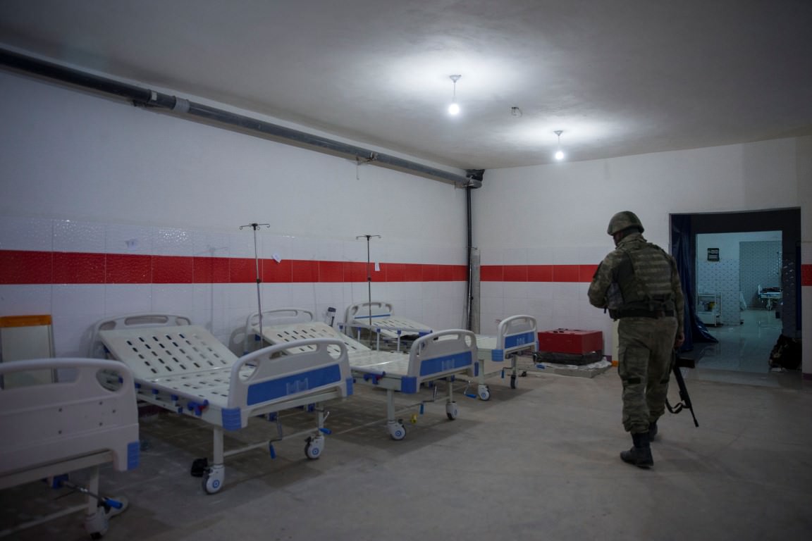 Afrin'de teröristlerin tam teşekküllü yer altı hastanesi