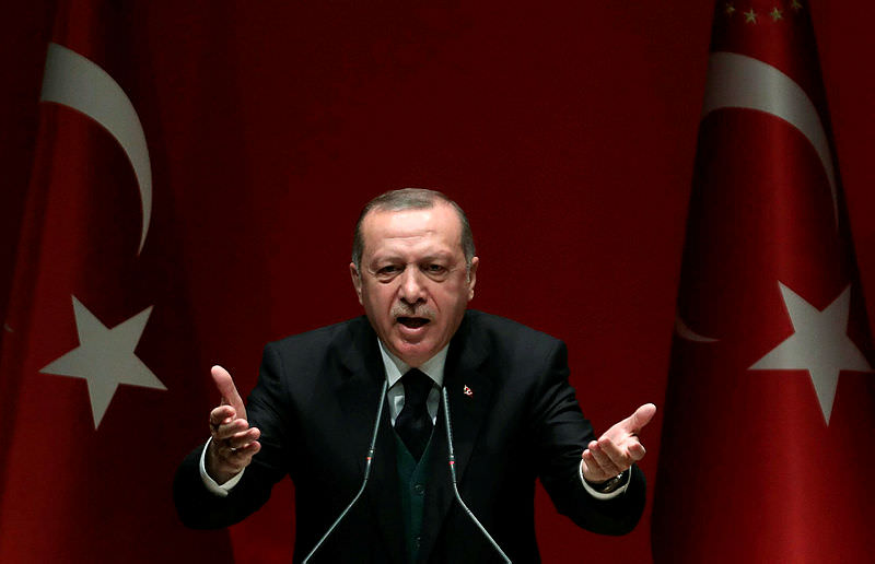 Erdoğan, Macron ile görüşmesini açıkladı; "Baktım garip garip konuşuyor...."